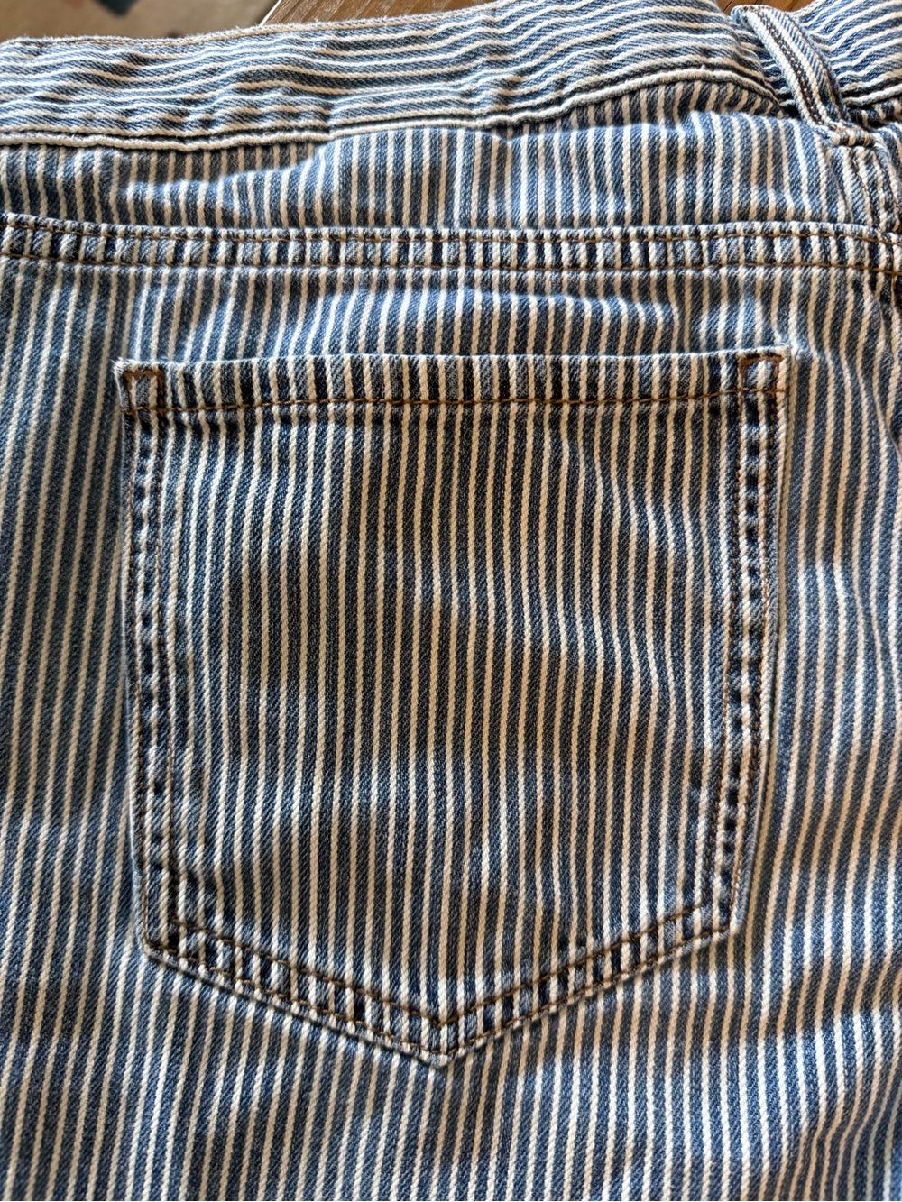Banana Republic Women’s Shorts - Picture 5 of 6